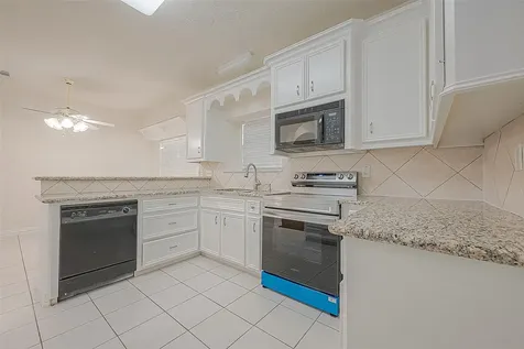 1189 Lovett Street Tomball TX 77375