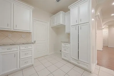 1189 Lovett Street Tomball TX 77375