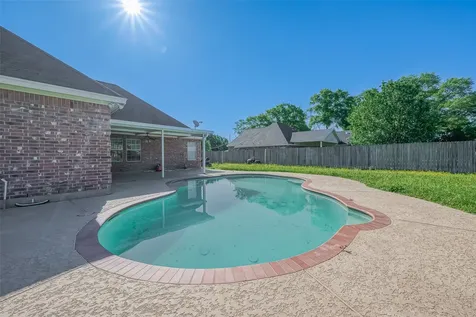 1189 Lovett Street Tomball TX 77375