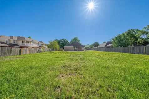 1189 Lovett Street Tomball TX 77375