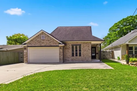 1022 Mcarthur Drive Port Neches TX 77651