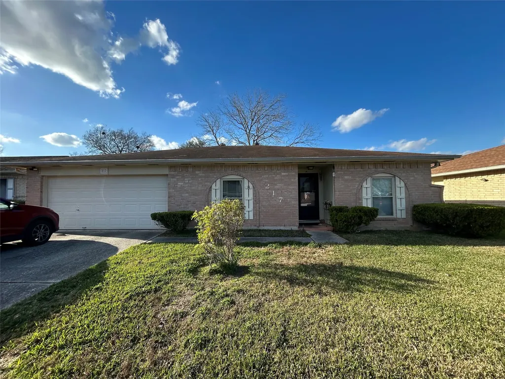 217 Brookdale Drive League City TX 77573