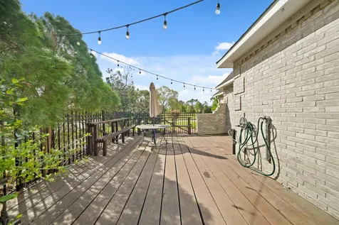 3002 Hampton Drive Missouri City TX 77459