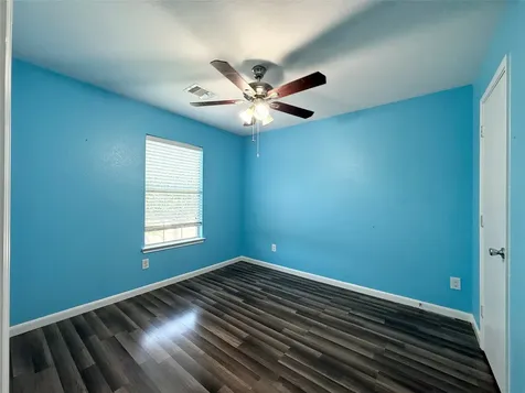 910 Staffordale Manor Lane Houston TX 77047