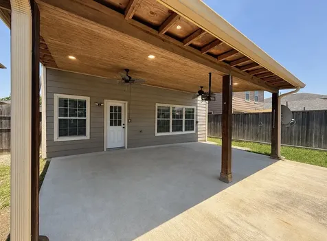 910 Staffordale Manor Lane Houston TX 77047