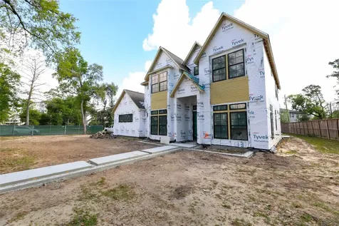 752 W 43rd Street Houston TX 77018