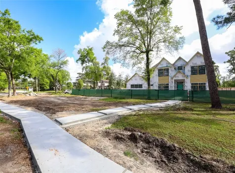752 W 43rd Street Houston TX 77018