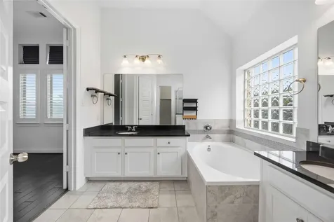 2805 Parkside Village Lane Pearland TX 77581