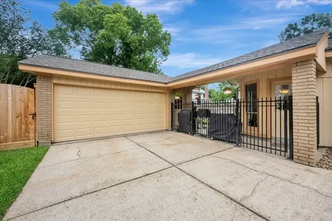 307 Crestwood Drive El Lago TX 77586