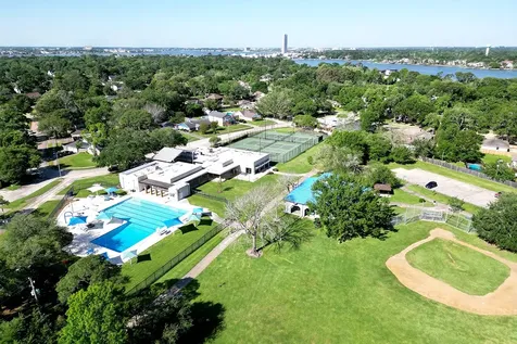 307 Crestwood Drive El Lago TX 77586