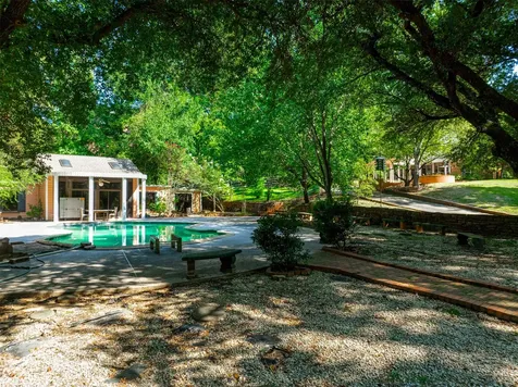 2900 S Robertson Avenue Tyler TX 75701