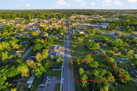 804 N Cleveland Dayton TX 77535