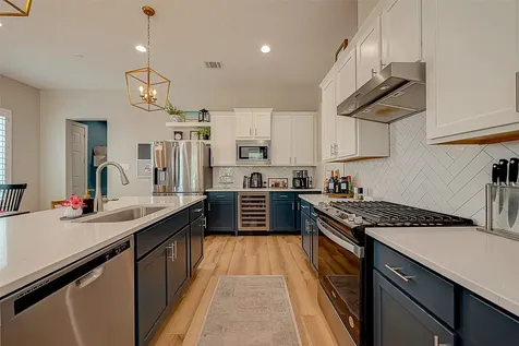 909-A W 35th Street A Houston TX 77018