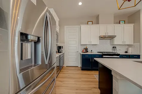 909-A W 35th Street A Houston TX 77018