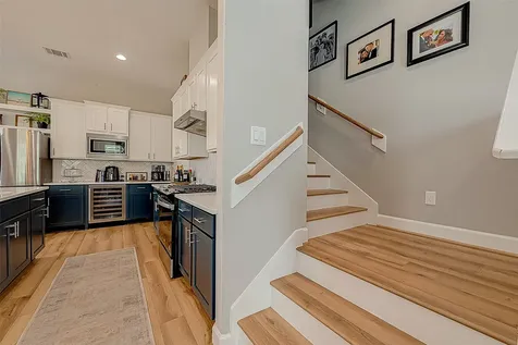 909-A W 35th Street A Houston TX 77018