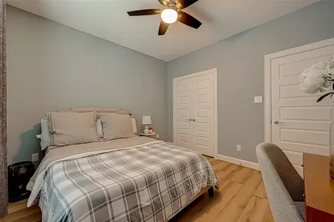 909-A W 35th Street A Houston TX 77018
