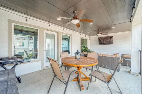 909-A W 35th Street A Houston TX 77018