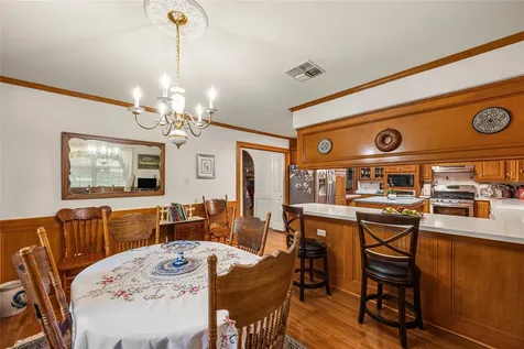 423 Jane Street East Bernard TX 77435