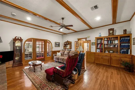 423 Jane Street East Bernard TX 77435