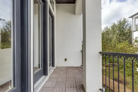1827 Wrenwood Lakes Houston TX 77043