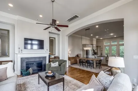 1827 Wrenwood Lakes Houston TX 77043