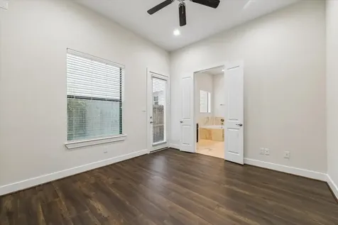 54 N Hutcheson Street Houston TX 77003