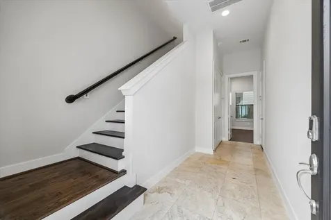 54 N Hutcheson Street Houston TX 77003