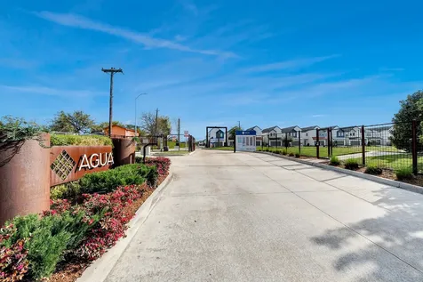 4423 Santorini Lane Houston TX 77045
