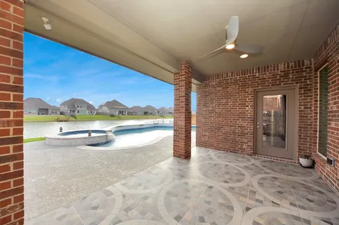 2714 Newport Lake Boulevard Manvel TX 77578