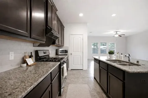 166 Meadow Grove Drive Conroe TX 77384