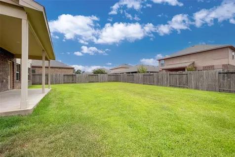 166 Meadow Grove Drive Conroe TX 77384