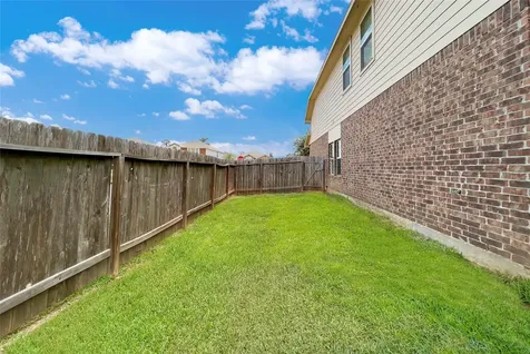 166 Meadow Grove Drive Conroe TX 77384