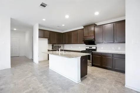 166 Meadow Grove Drive Conroe TX 77384