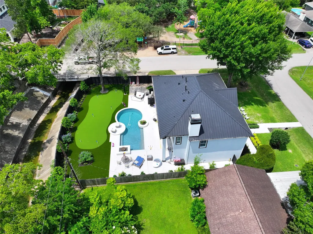 8745 Tollis Street Houston TX 77055