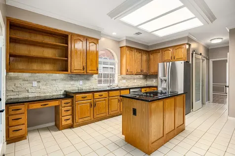 3614 Valley Chase Drive Kingwood TX 77345
