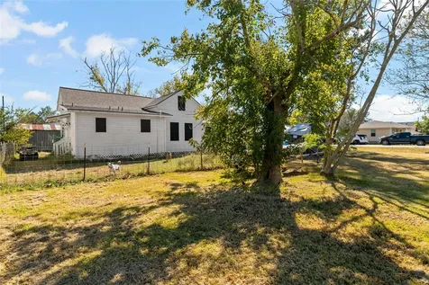 8915 W Richmond Street Needville TX 77461