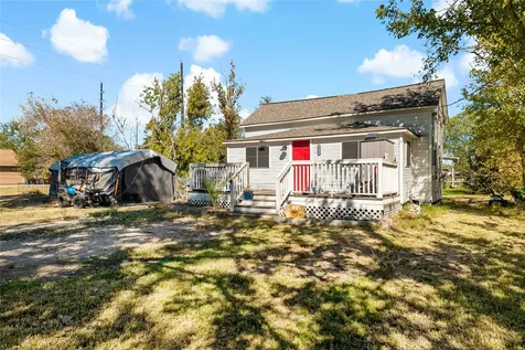 8915 W Richmond Street Needville TX 77461
