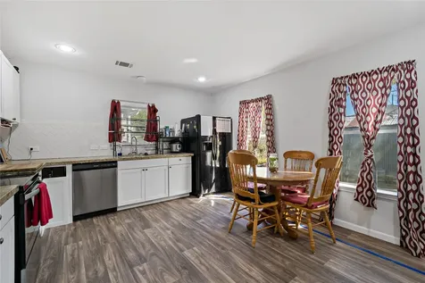 8915 W Richmond Street Needville TX 77461