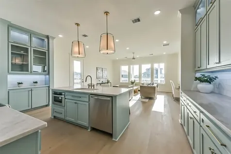 4011 Miramar Court Galveston TX 77554