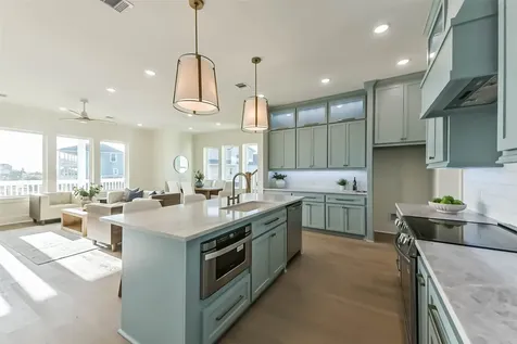 4011 Miramar Court Galveston TX 77554