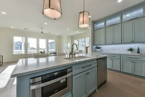 4011 Miramar Court Galveston TX 77554