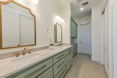 4011 Miramar Court Galveston TX 77554