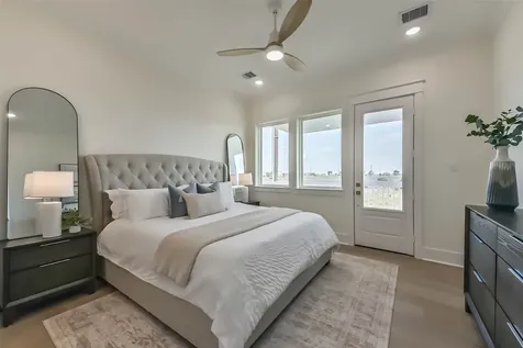 4011 Miramar Court Galveston TX 77554