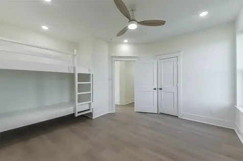 4011 Miramar Court Galveston TX 77554