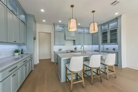 4011 Miramar Court Galveston TX 77554