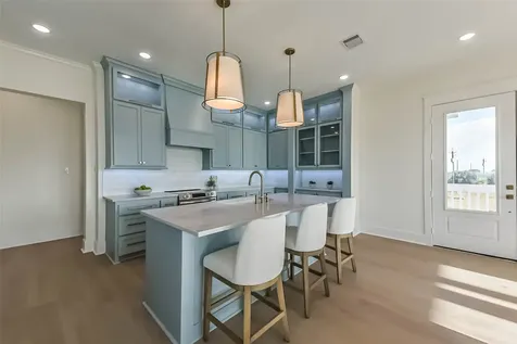 4011 Miramar Court Galveston TX 77554