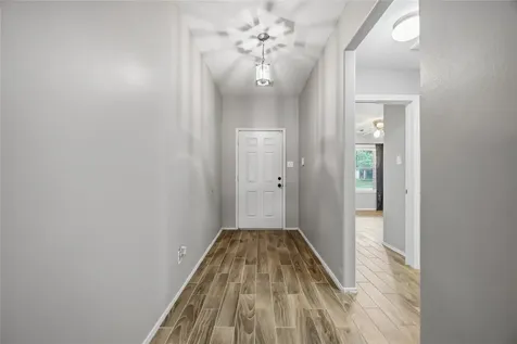 2734 Trinity Glen Lane Houston TX 77047