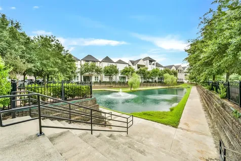 2058 Fannin Station N Houston TX 77045