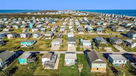 4202 Mason Drive Galveston TX 77554
