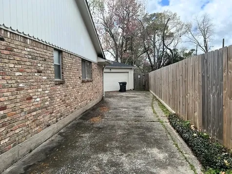 8639 Cedarbrake Drive Spring Valley Village TX 77055